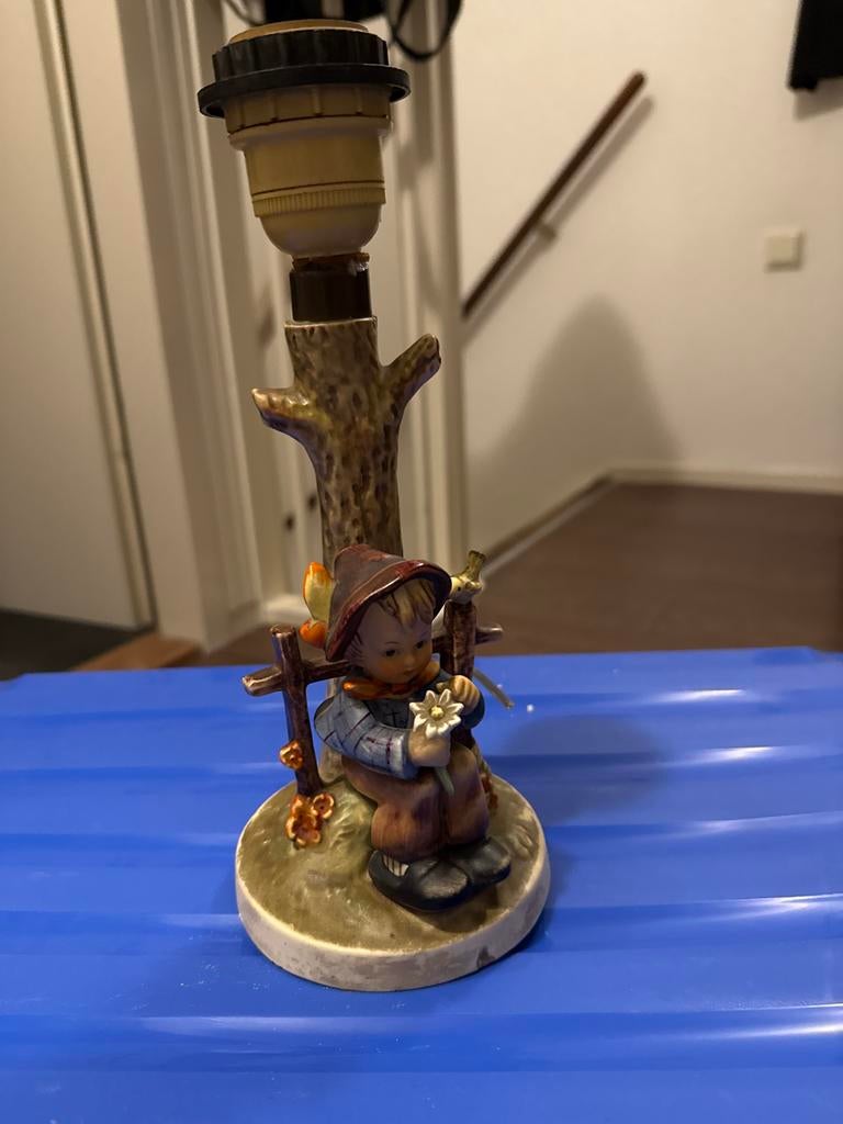 Vintage Goebel Hummel lamp met jongen en vogel, Ophalen