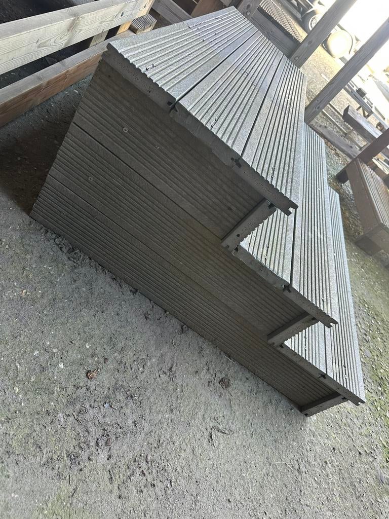 Ophogingen trappetjes caravans opstap, Ophalen, Zo goed als nieuw