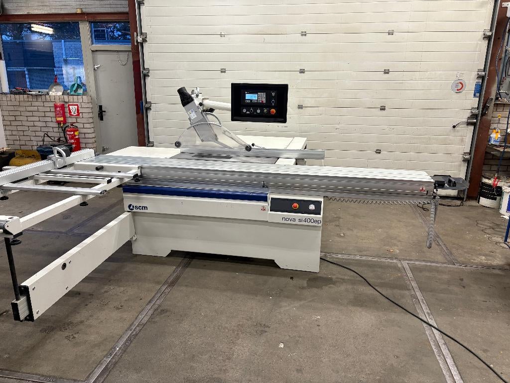 SCM formaatzaag 3 assig gestuurd voorrits 2022, Doe-het-zelf en Verbouw, Gereedschap | Zaagmachines, Zo goed als nieuw, Overige typen