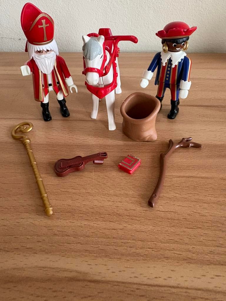 Playmobil 4893 Sinterklaas op paard en Piet met speelgoed, Kinderen en Baby's, Speelgoed | Playmobil, Ophalen of Verzenden, Zo goed als nieuw
