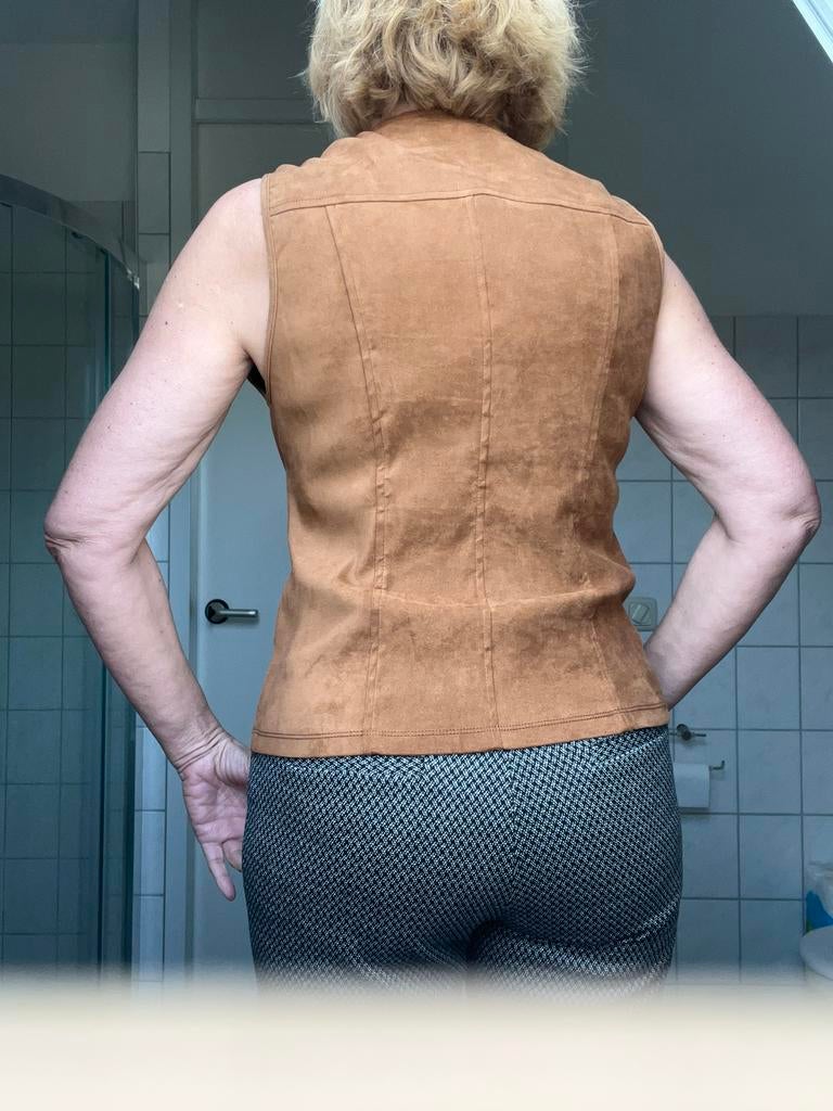 Mooi bruin gilet met rits, Kleding | Dames, Bodywarmers, Ophalen of Verzenden, Zo goed als nieuw, Maat 38/40 (M), Bruin