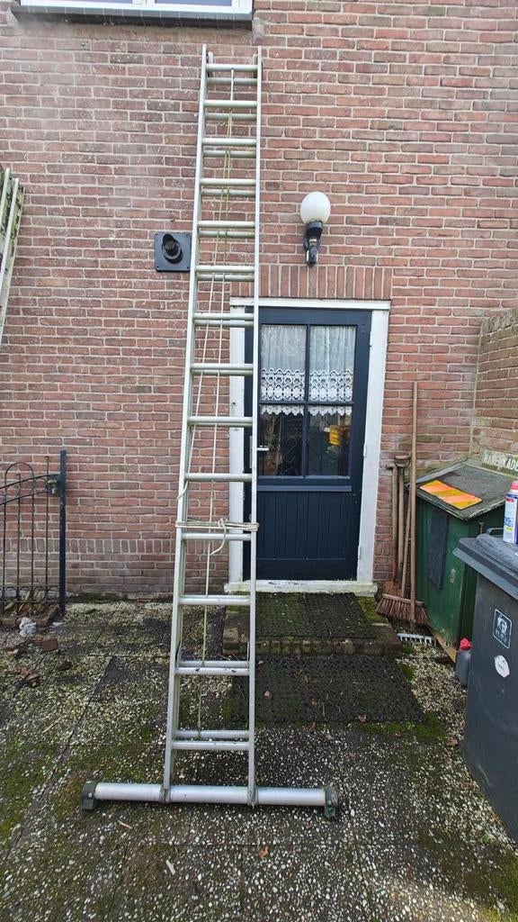 Aluminium opsteekladder 2x14 sporten, Ophalen