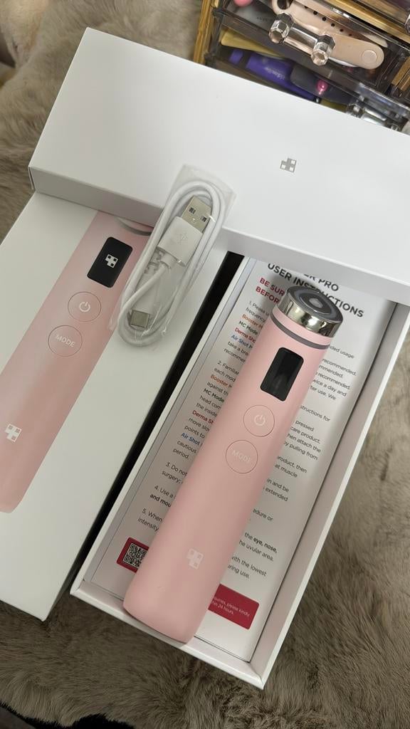 Medicube Booster Pro - Huidverzorgingsapparaat, Ophalen of Verzenden, Zo goed als nieuw, Gehele gezicht, Verzorging