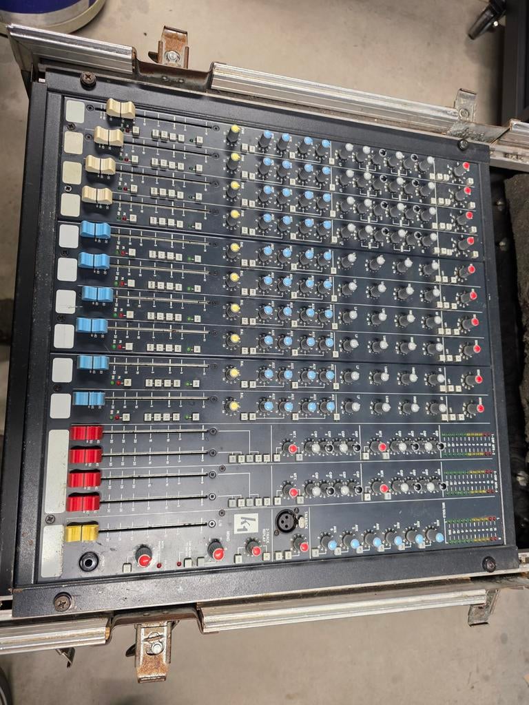 Soundcraft K1 Mengtafel - Professionele Mixer, Ophalen of Verzenden, Gebruikt, 20 kanalen of meer, Microfooningang