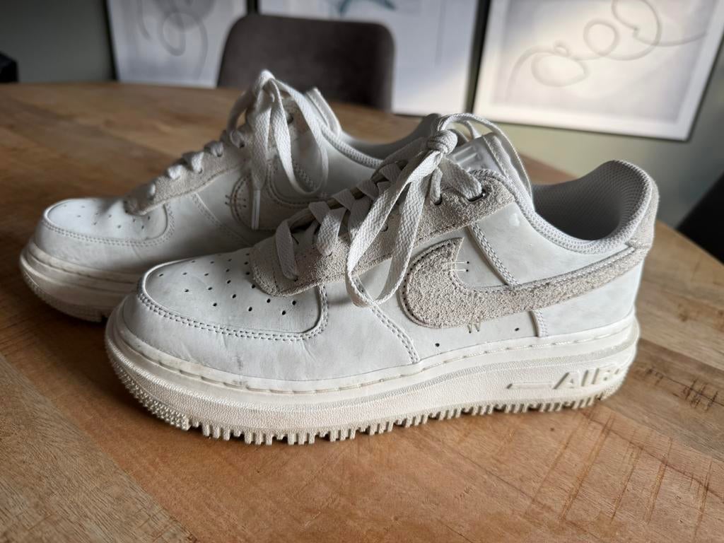 Nike Airforce 1 de luxe Triple White, Wit, Ophalen of Verzenden, Sneakers of Gympen, Zo goed als nieuw