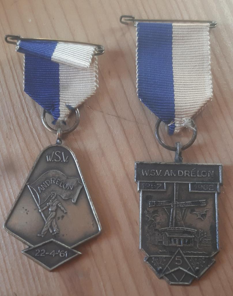 2 Vintage Wandel Medailles WSV Andrelon 1961 & 1962, Ophalen of Verzenden