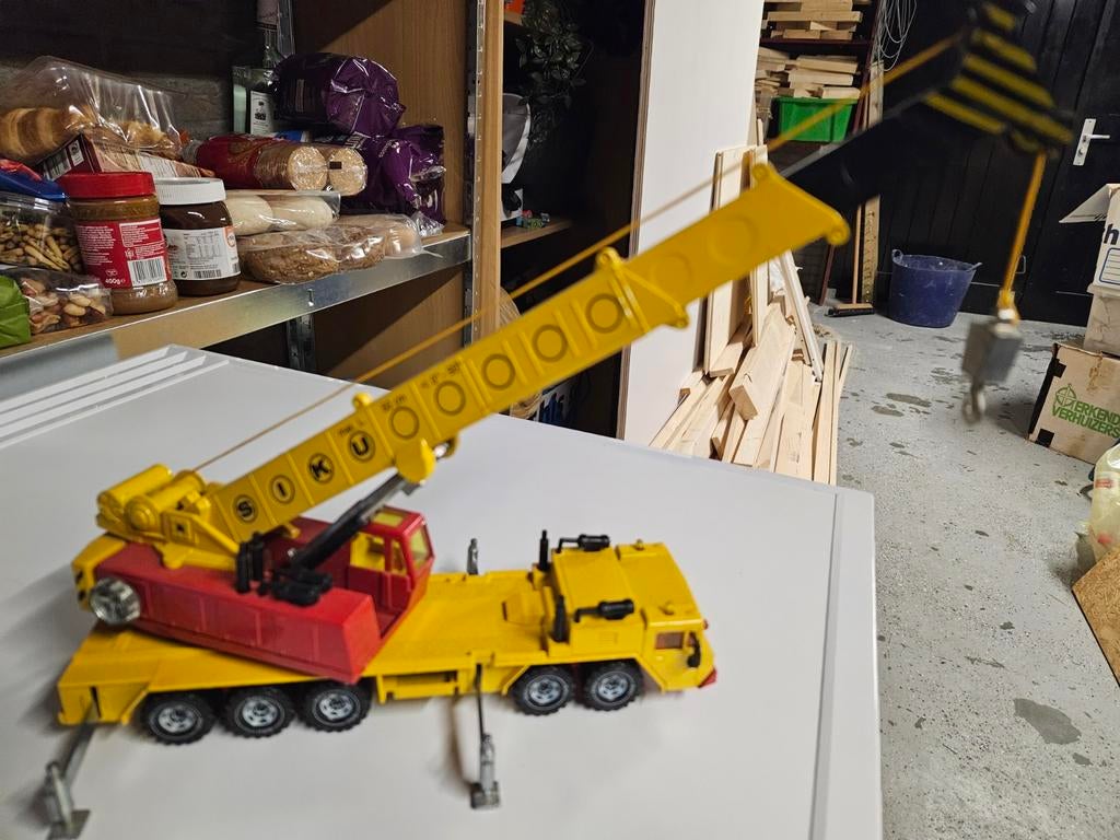 Te koop Siku hijskraan No 4010, Ophalen of Verzenden