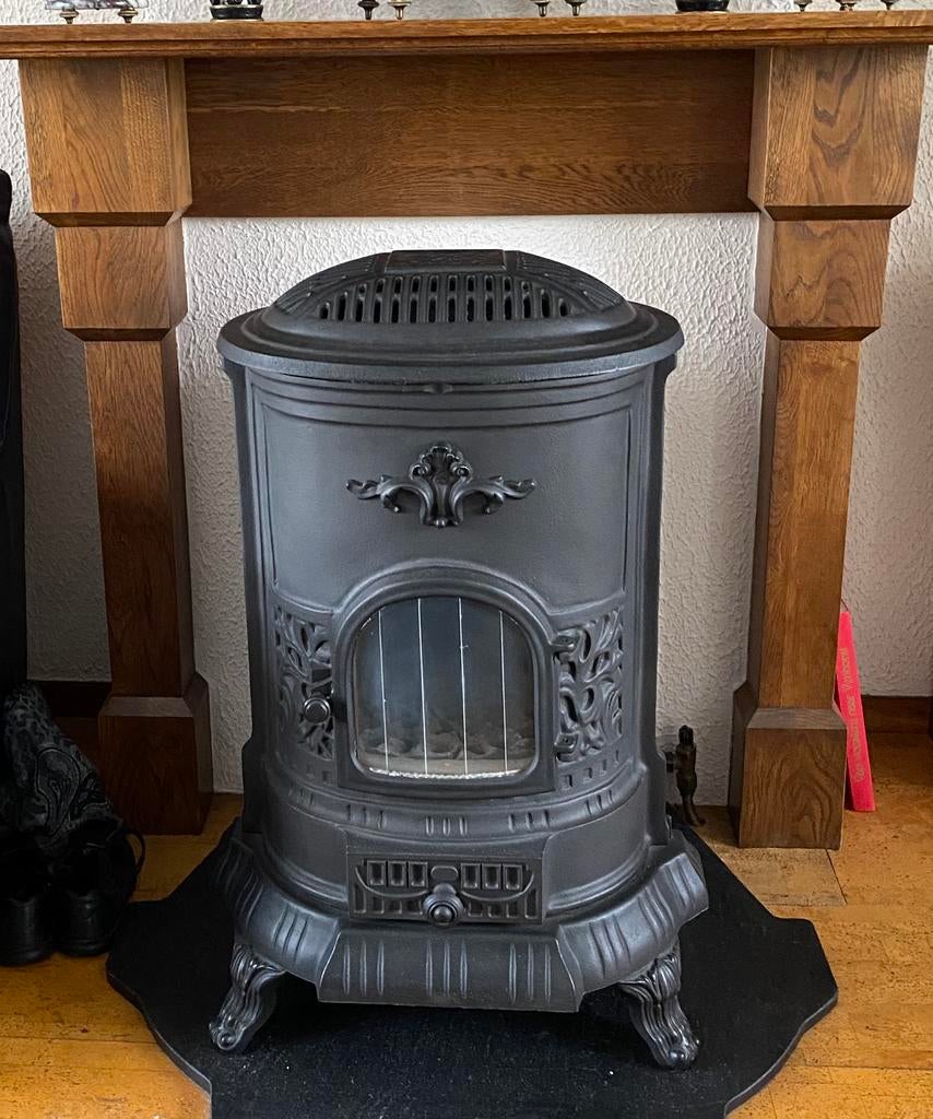 Gietijzeren potkachel op gas, Ophalen, Gas, Zo goed als nieuw, Vrijstaand