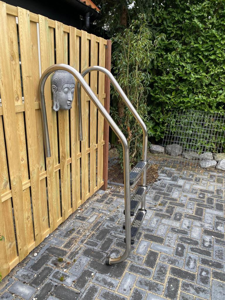 Zwembad trap RVS 3 tredes, Ophalen