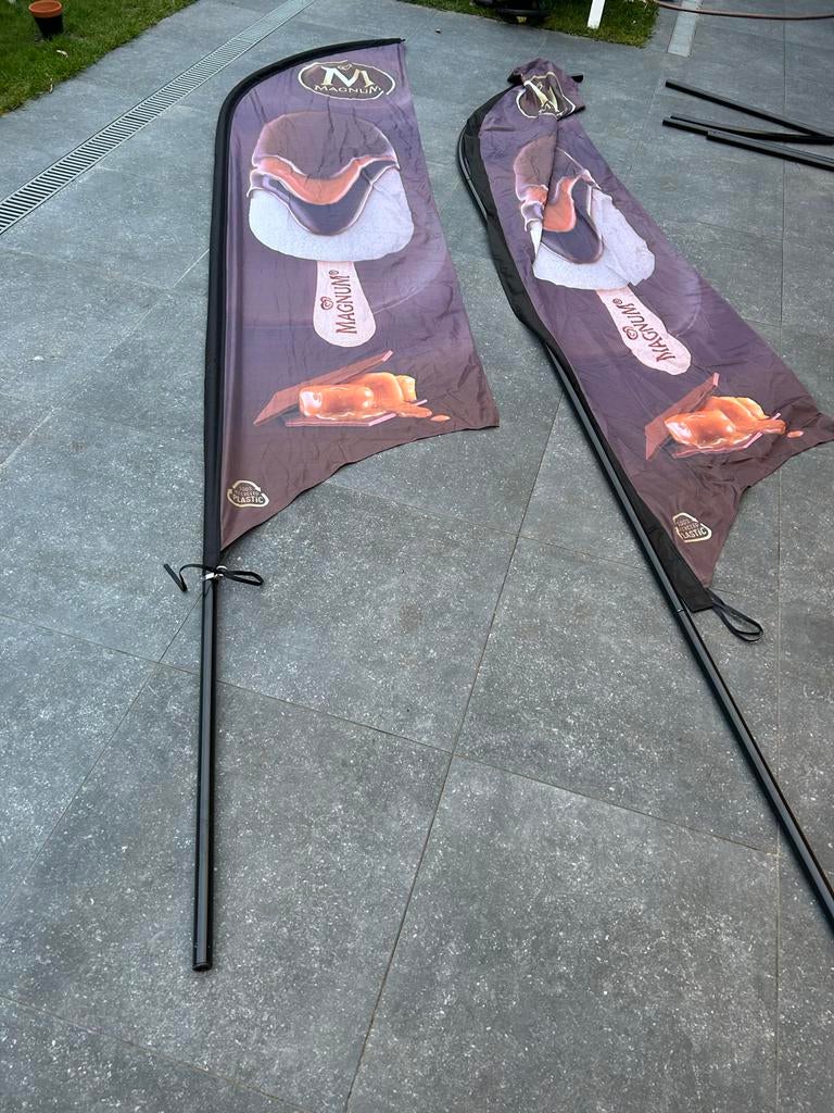 2 nieuwe magnum beach vlaggen, Verzamelen, Merken en Reclamevoorwerpen, Ophalen of Verzenden, Nieuw