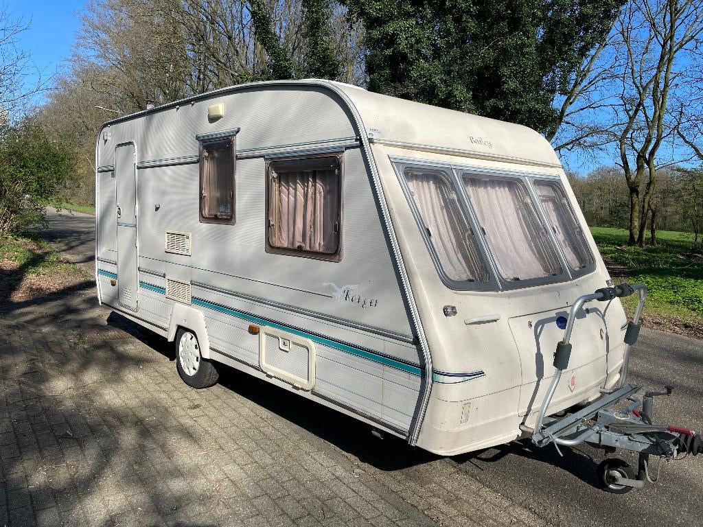 Bailey Ranger 450/4, Caravans en Kamperen, Overige merken, Vast bed, Treinzit, Particulier
