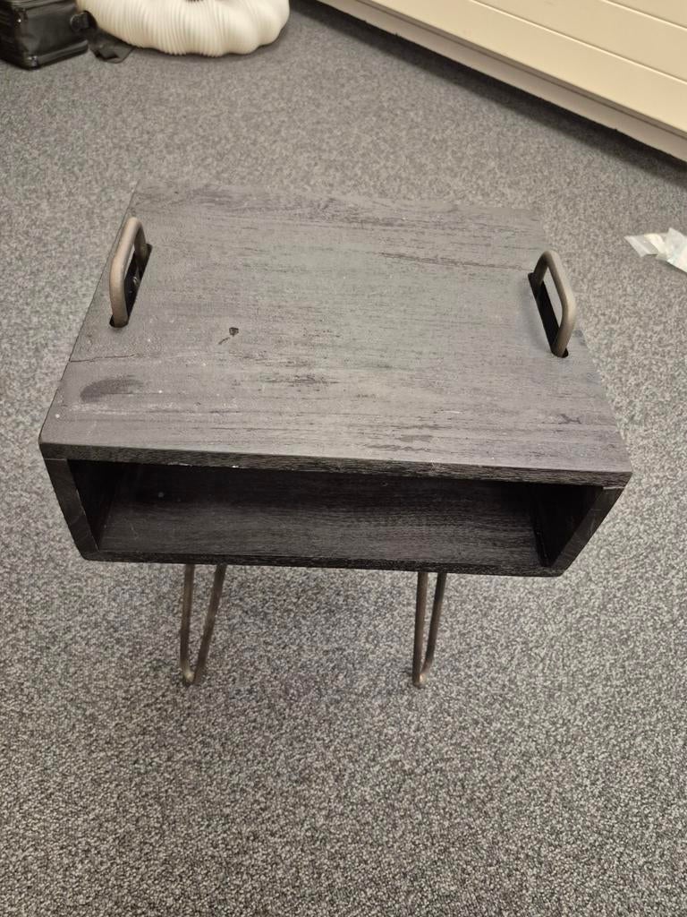 Bijzettafel / Nachtkastje woonsquare, Ophalen, Zo goed als nieuw, Minder dan 45 cm