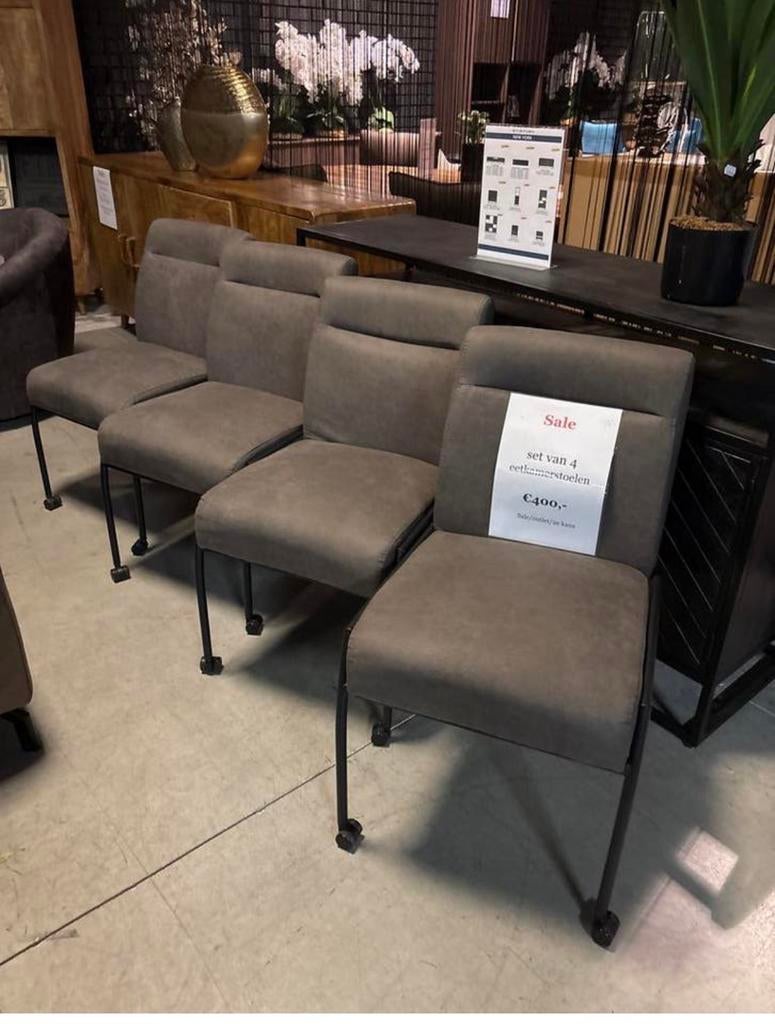 Set van 4 eetkamerstoelen met wielen - Bruin/Grijs, Ophalen, Gebruikt, Bruin, Vier