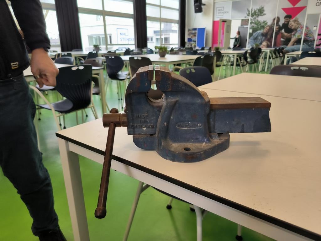 Blauwe bankschroef, Doe-het-zelf en Verbouw, Ophalen