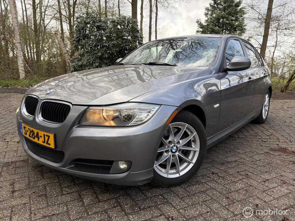 BMW 323i Sedan...Nieuwe apk!Automaat,Leer 323i, Auto's, Euro 5, Achterwielaandrijving, Gebruikt, Zwart
