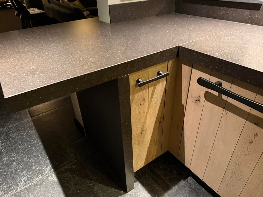 Hardstenen keukenblad 3,04 cm spoelbak en inductie kookplaat, Zo goed als nieuw, Minder dan 100 cm, 50 tot 75 cm, 50 tot 100 cm