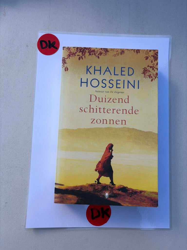 Duizend schitterende zonnen - Khaled Hosseini, Boeken, Romans, Ophalen of Verzenden, Gelezen, Nederland