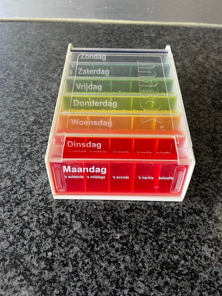 Pillen / medicijnendoos, Diversen, Ophalen, Zo goed als nieuw