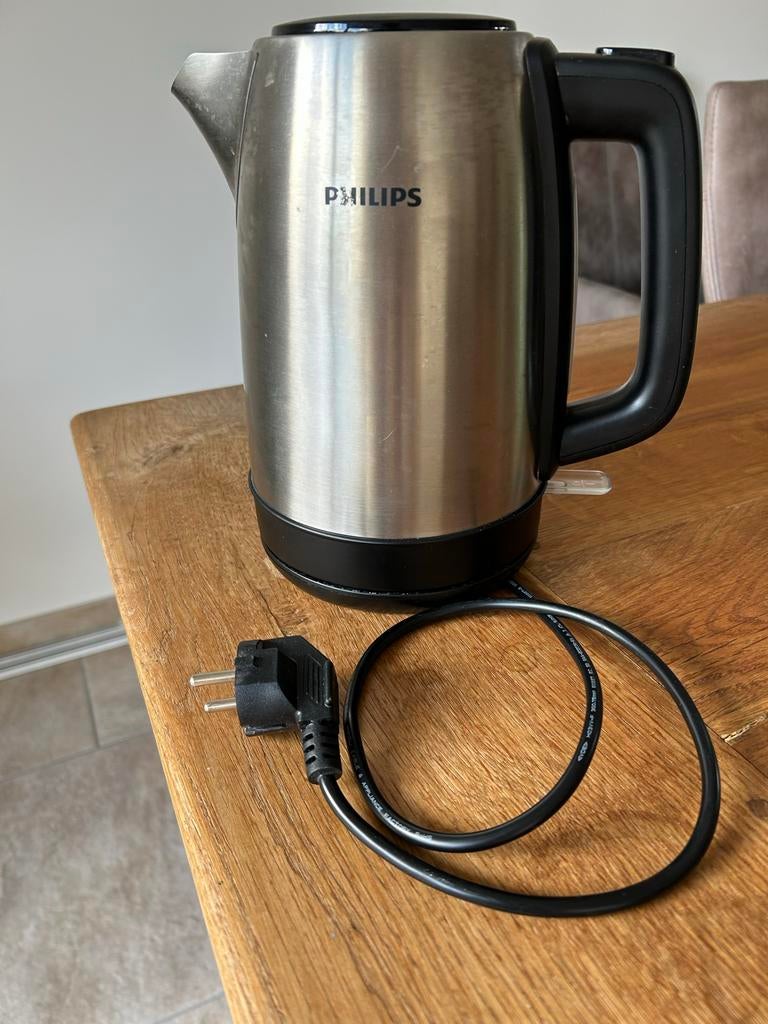 Philips waterkoker HD9350/90, 1 tot 2 liter, Ophalen, Gebruikt, Rvs