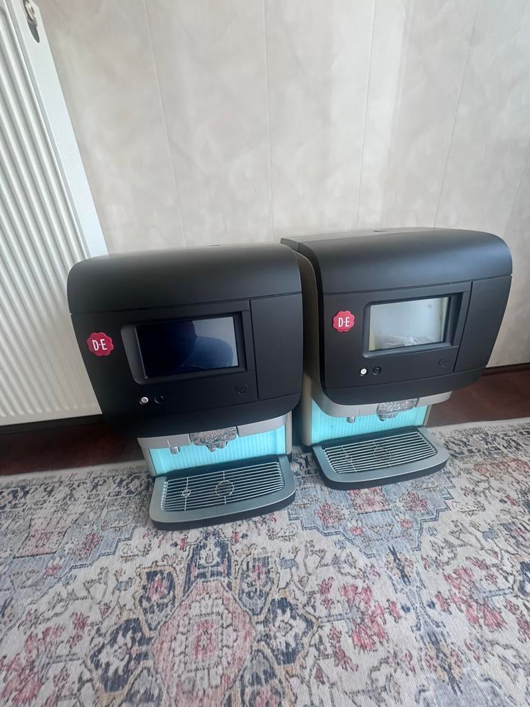 Douwe Egberts Koffiemachines (2 stuks), Ophalen, Overige typen, 10 kopjes of meer, Koffiemachine
