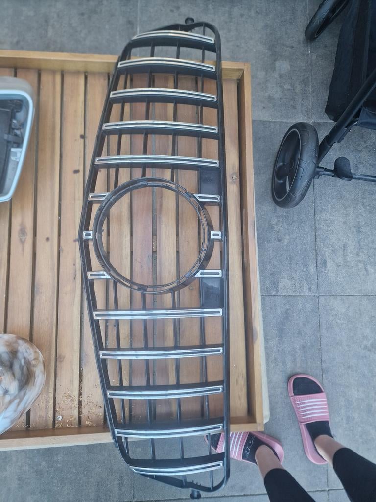 Grill mercedes, Auto-onderdelen, Carrosserie en Plaatwerk, Ophalen, Motorkap