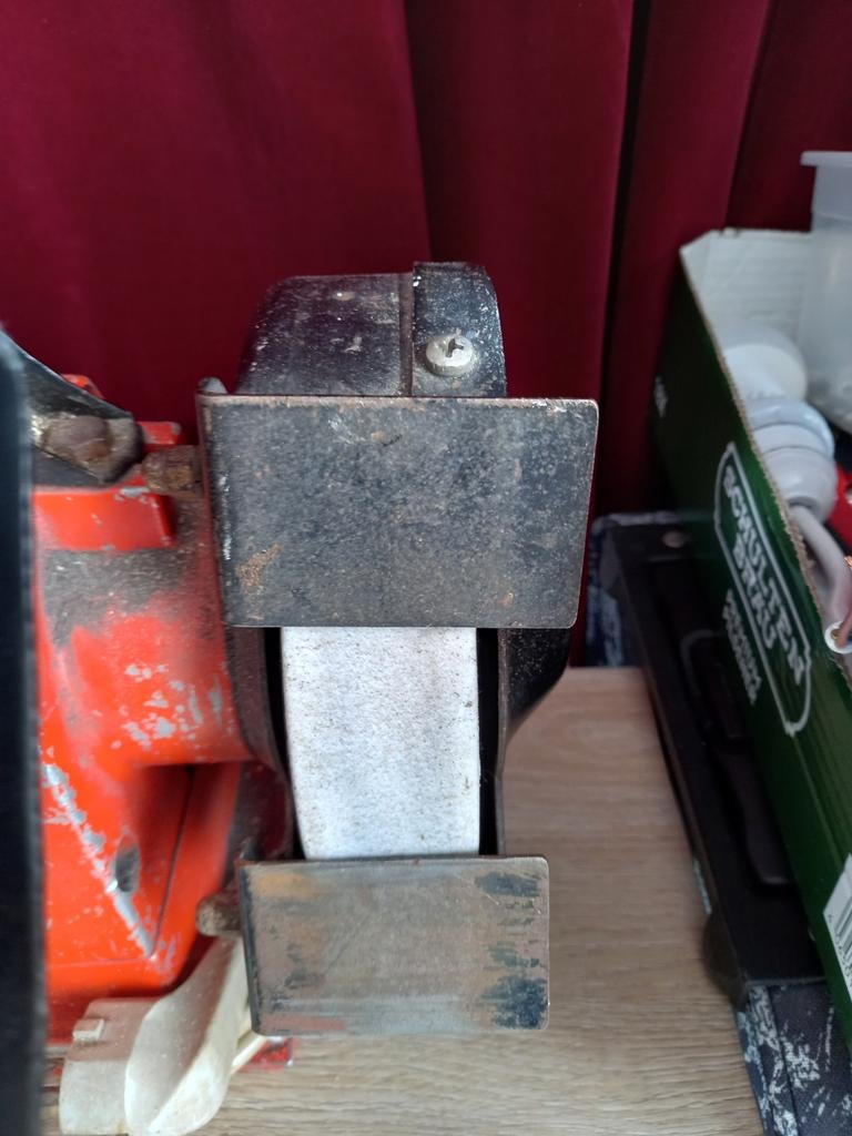 Creëren slijpmachine, Ophalen, Gebruikt, Minder dan 700 watt, Werkbankslijpmachine