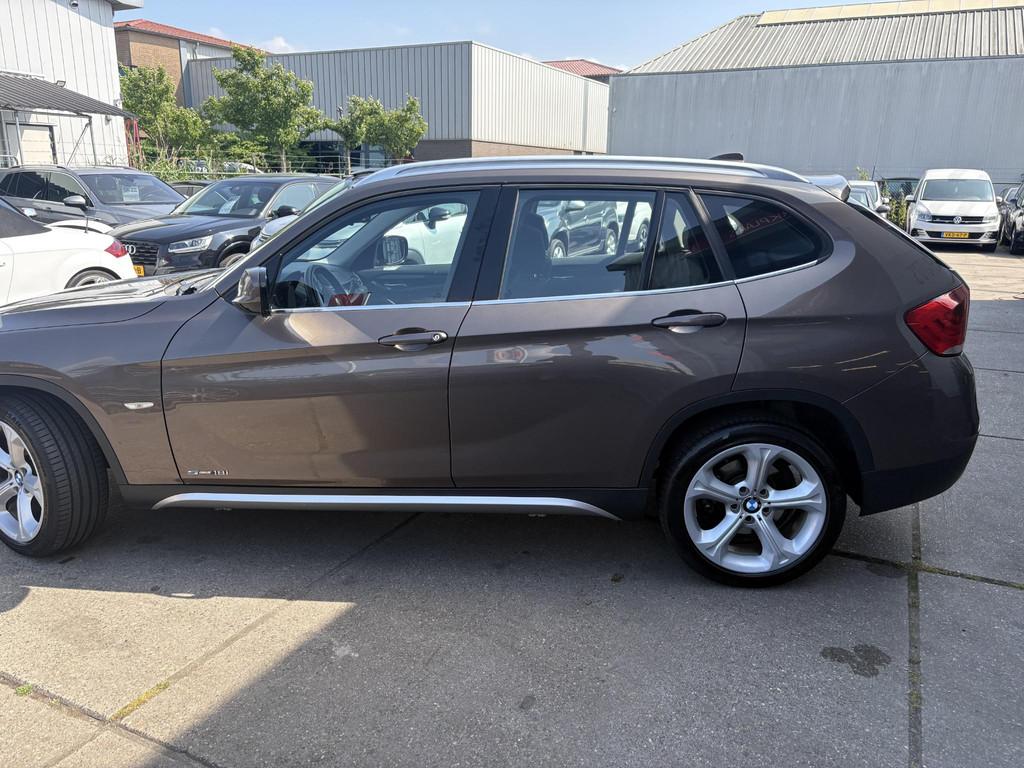 BMW X1 sDrive18i Executive, Auto's, X1, Euro 5, 4 cilinders, Parkeersensor