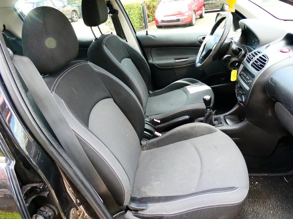 Peugeot 206 1.4 One-line 5-deurs INRUILKOOPJE ZO MEENEMEN, Voorwielaandrijving, Stof, 31 €/maand, 4 cilinders