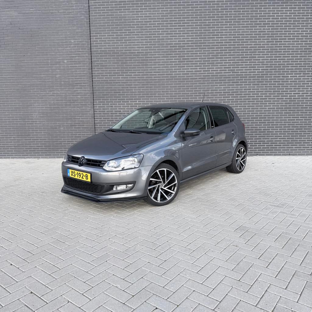 Volkswagen Polo 1.2 AIRCO STOELVERW NAVI 17 INCH KETTING VV, Auto's, Volkswagen, Voorwielaandrijving, 967 kg, 40 €/maand, Handgeschakeld