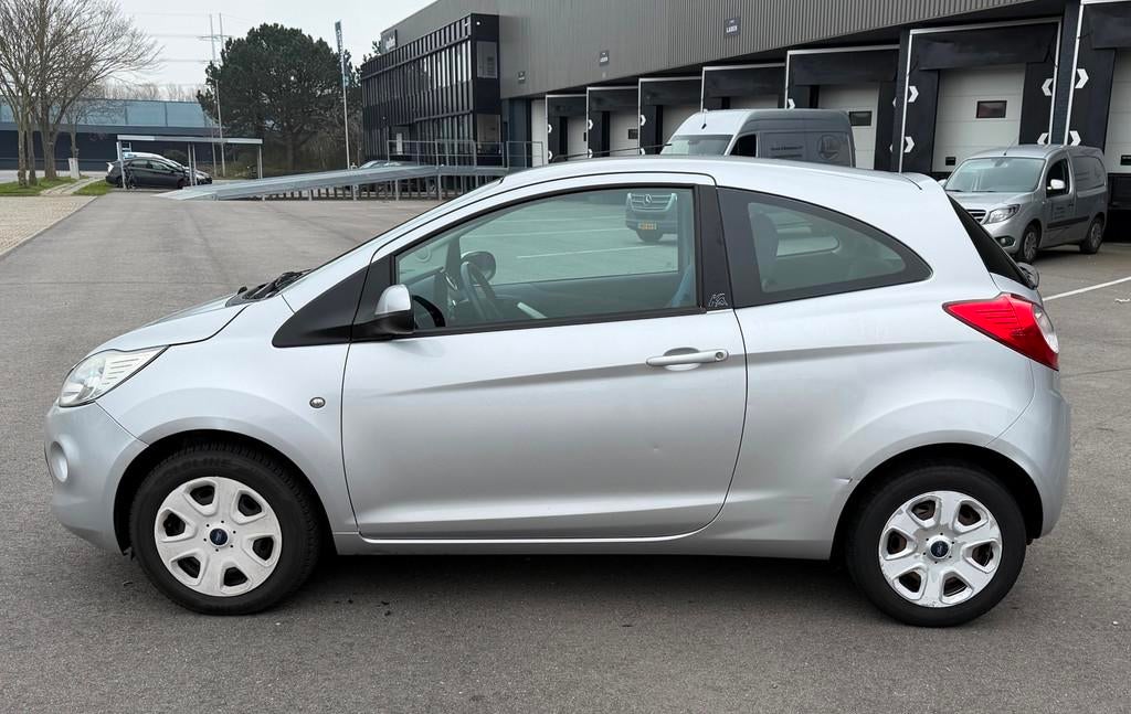 Ford Ka 1.2 Trend RIEMVV/GOEDO-H/ELKPAKKET, Auto's, Ford, Voorwielaandrijving, Stof, Gebruikt, 4 cilinders