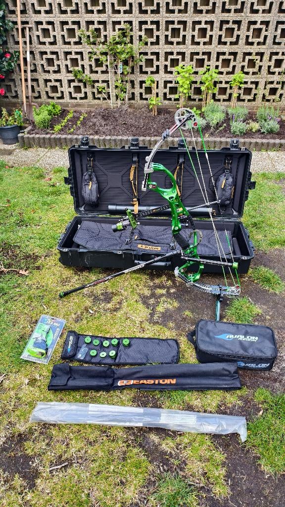 Hoyt Pro Comp Elite Target bow (WT 50-60, DL 26.5" - 28"), Ophalen of Verzenden, Gebruikt, Compoundboog