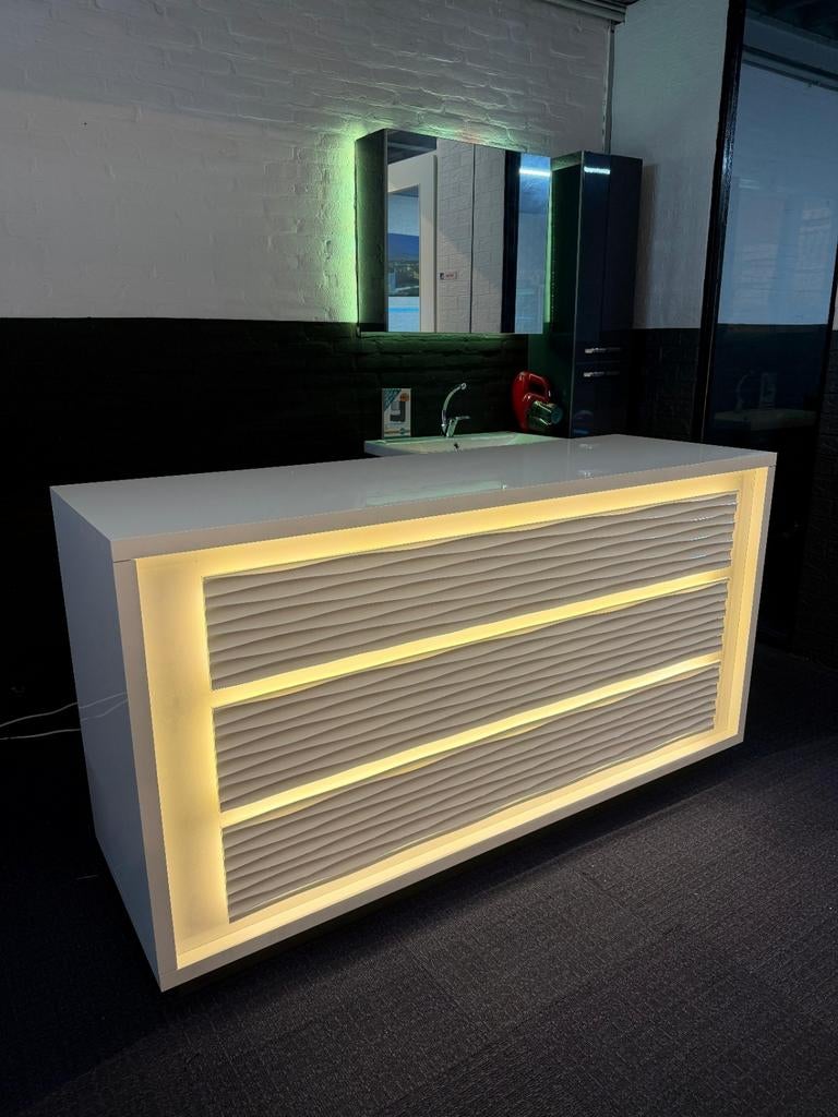 TOONBANK  BALIE HOOGGLANS, Ophalen, Zo goed als nieuw