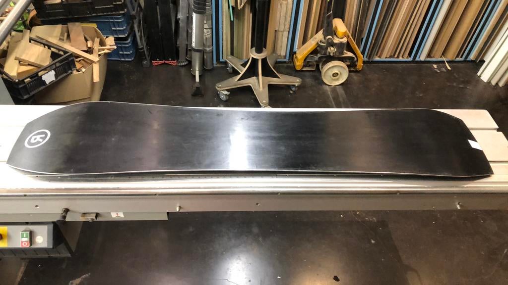 Snowboard Ride Superpig 1565 mm, Ophalen, Zo goed als nieuw, Board