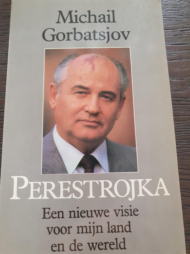 Michail Gorbatsjov - Perestrojka: Een nieuwe visie, Gelezen, Michail Gorbatsjov, Ophalen of Verzenden, Politiek en Staatkunde