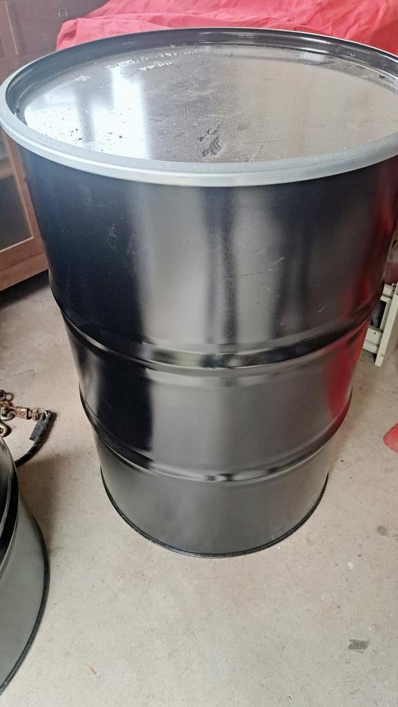 VERKOCHT!! Olieton zwart 200ltr, Ophalen, Nieuw