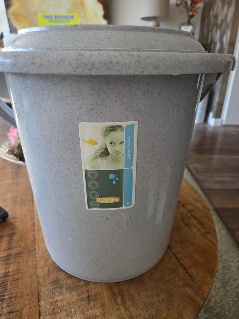 Toiletemmer curver 10 liter nieuw met deksel, Ophalen of Verzenden, Nieuw