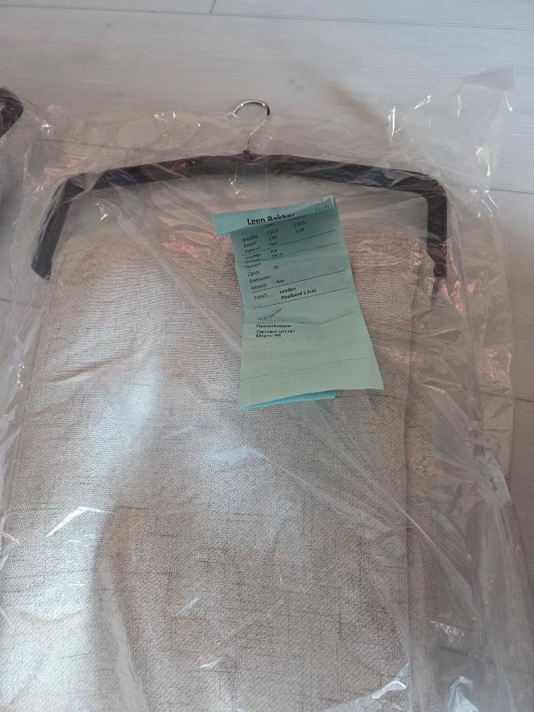 Nieuwe gordijnen, Huis en Inrichting, Stoffering | Gordijnen en Lamellen, Ophalen, 200 cm of meer, Beige, Nieuw