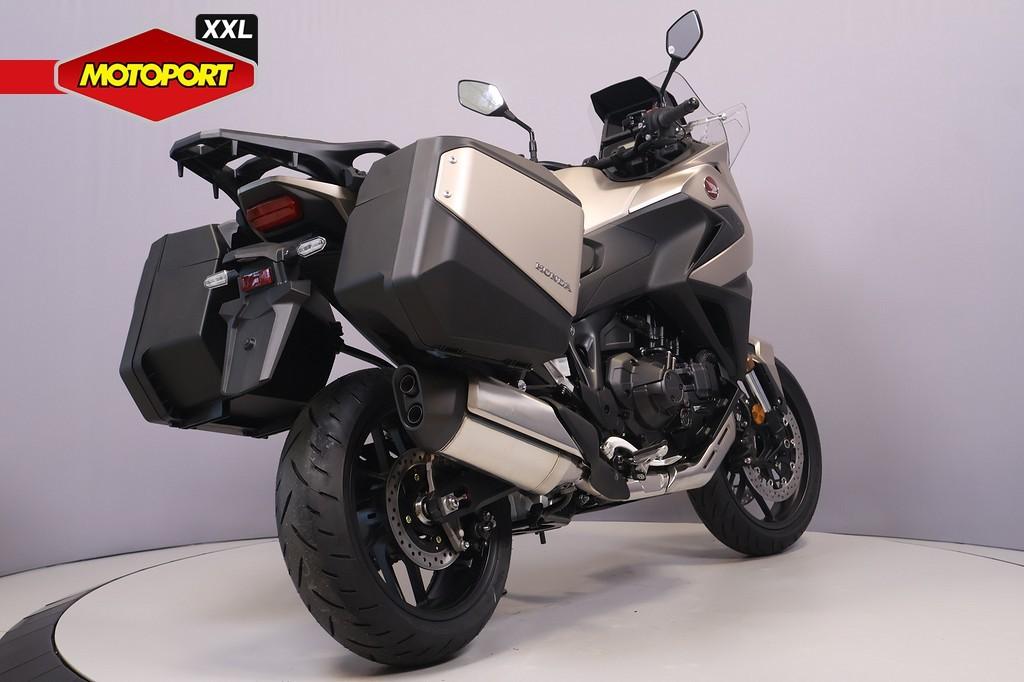 Honda NT 1100 DCT (bj 2026), Motoren, Motoren | Honda, Honda Motor Europe Ltd, Bedrijf, Toermotor, Customer.service@honda-eu.com
