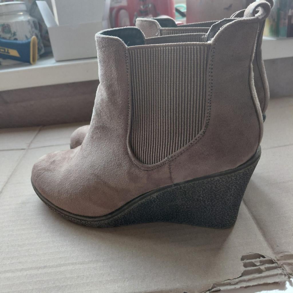 Sleehak laarsje, Bruin, Lage of Enkellaarzen, Nieuw, Ophalen of Verzenden