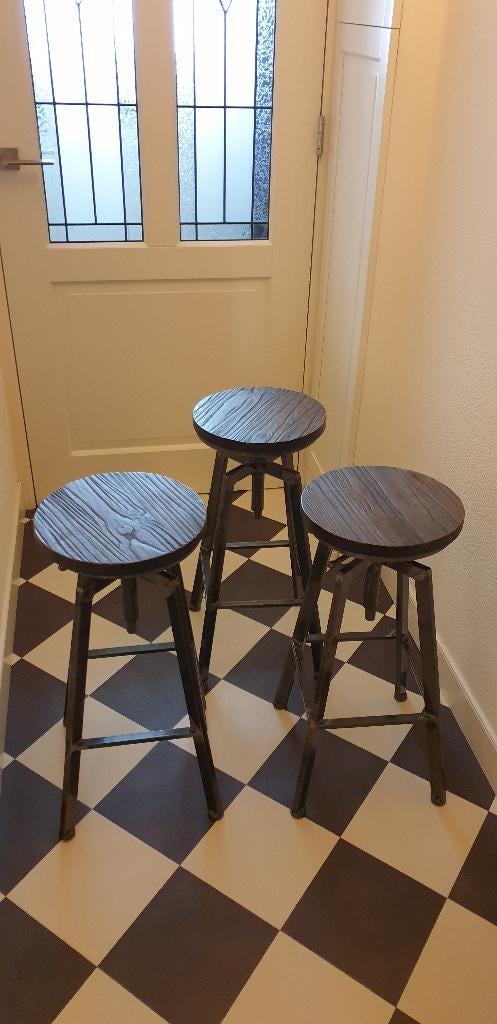 3 Industriële draaibare en in hoogte verstelbare barkrukken., Ophalen, In hoogte verstelbaar, 60 tot 90 cm, Zo goed als nieuw