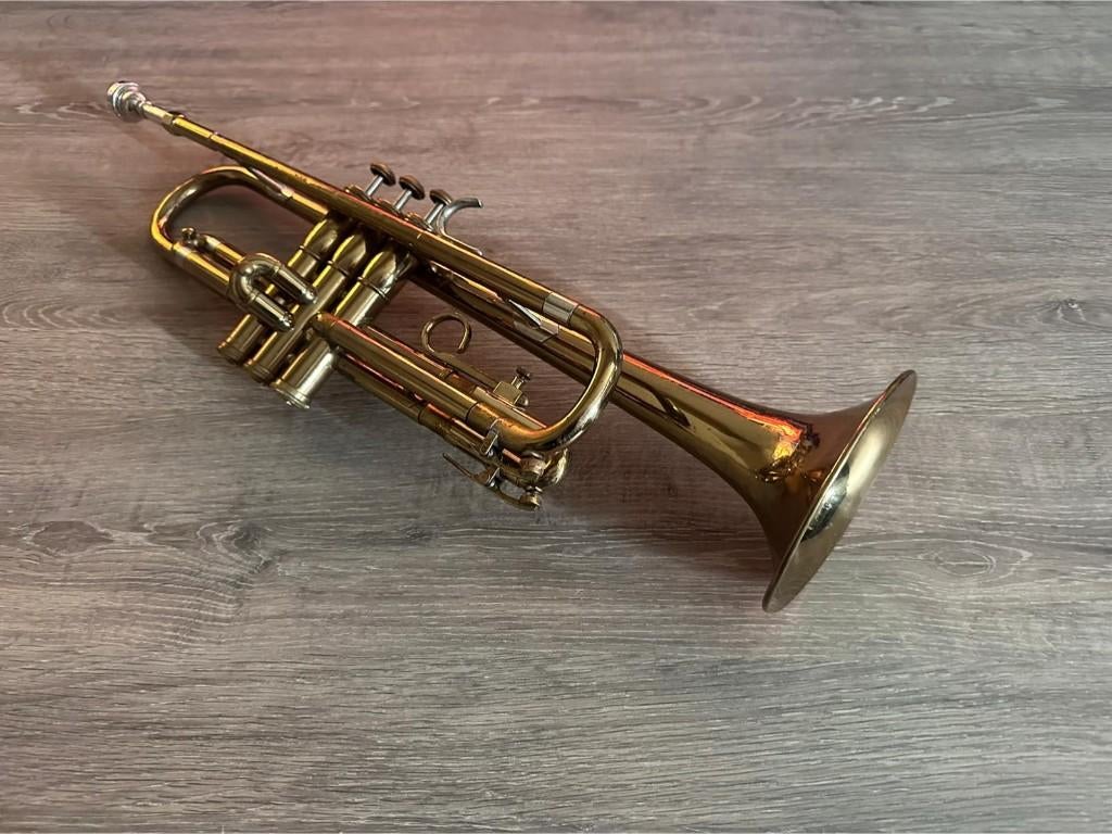 Old ambassado fullerton calif  trompet, Muziek en Instrumenten, Blaasinstrumenten | Trompetten, Bes-trompet, Ophalen of Verzenden