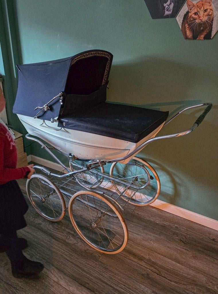 Mooie vintage kinderwagen met matras, Gebruikt, Ophalen of Verzenden, Met reiswieg, Kinderwagen