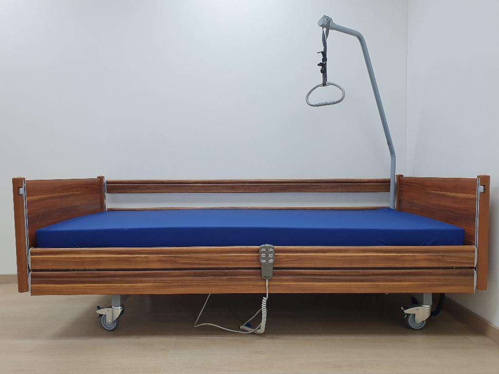 Hoog laag bed - zorgbed - verpleegbed - senioren Bock bed, Ophalen of Verzenden, Zo goed als nieuw, Info@thuiszorgbedvoordeel.nl