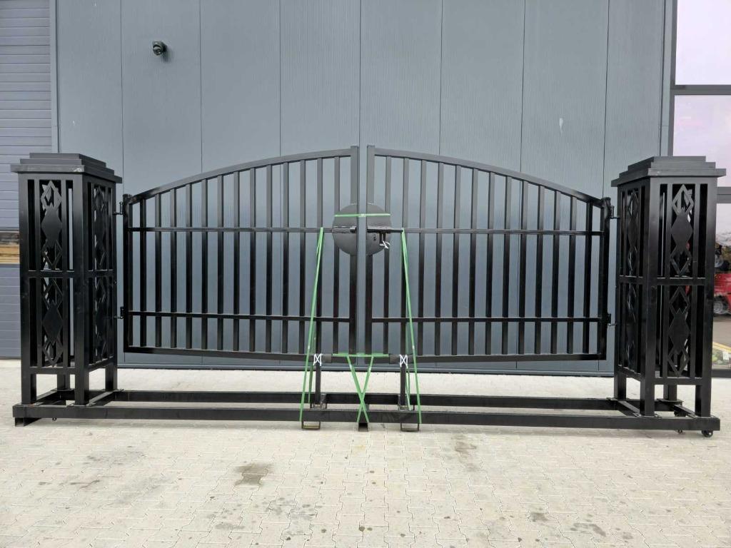 Toegangspoort met zijpilaren 600 cm totaal doorgang 465 cm‼️, Ophalen, Nieuw, IJzer, Tuinhek