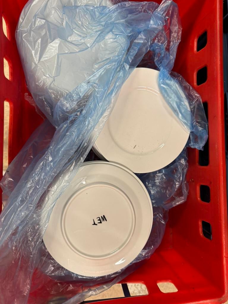 Servies borden 19 cm a 100 stuks, Ophalen, Overige typen, Zo goed als nieuw, Overige stijlen