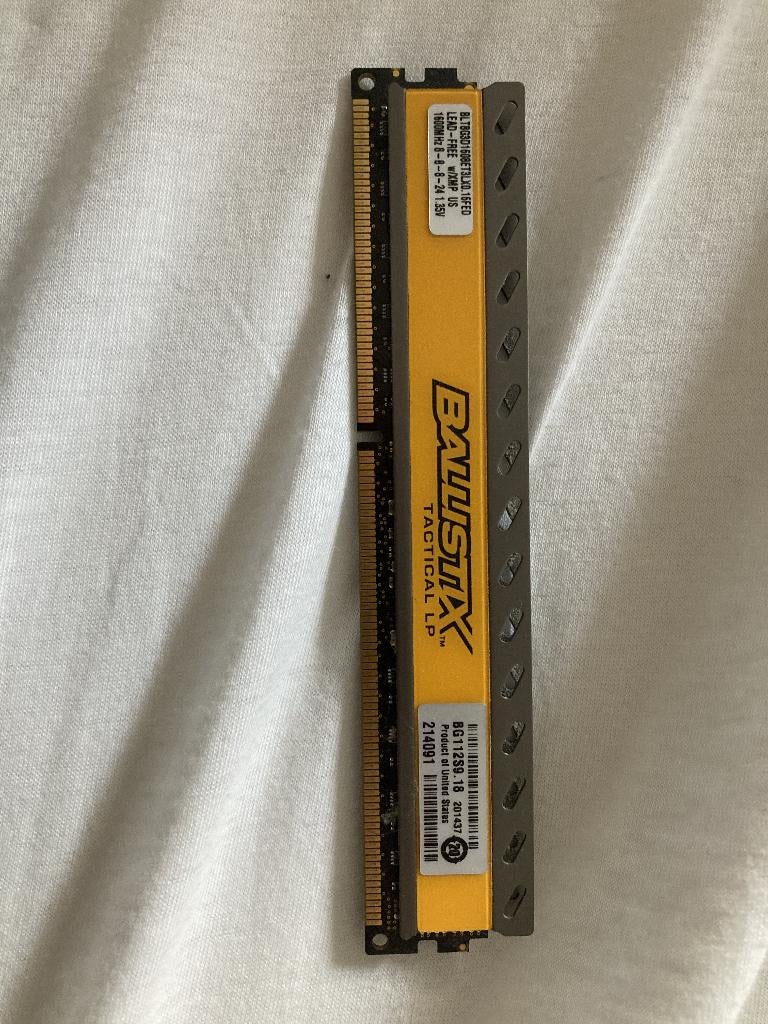 1x ballistix crucial 8gb ddr4, Computers en Software, RAM geheugen, Ophalen, DDR4, 8 GB, Zo goed als nieuw