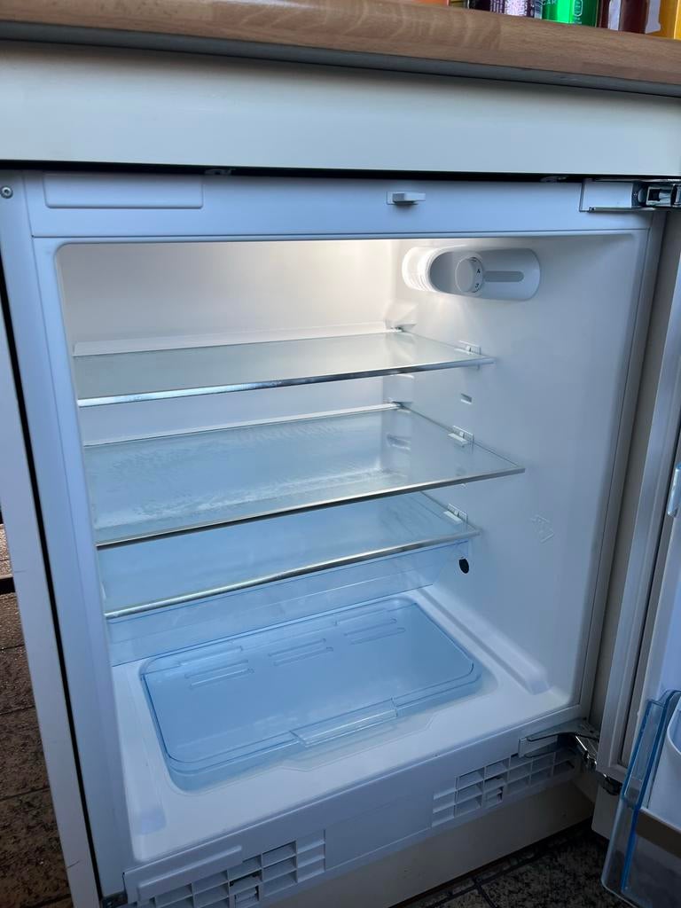 Bosch koelkast KUR15ADF0/01, 200 liter of meer, Ophalen, Zonder vriesvak, 160 cm of meer