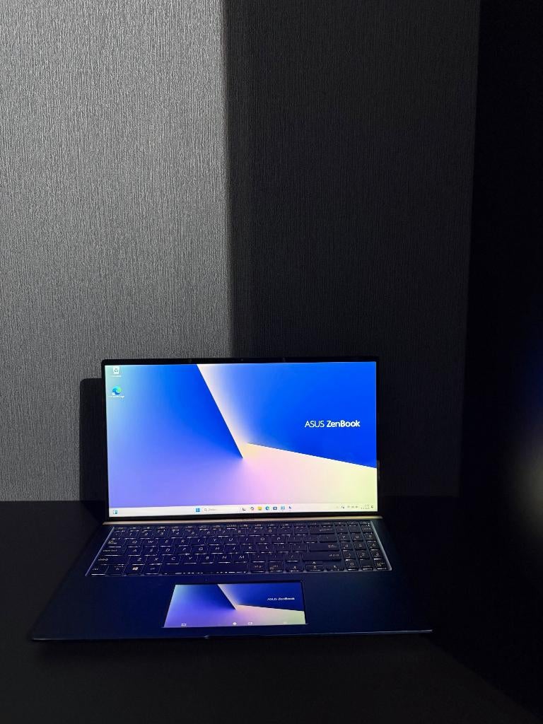 Asus Zenbook met 2 schermen!, Computers en Software, Windows Laptops, Gebruikt, 15 inch, SSD, 2 tot 3 Ghz, 16 GB, Qwerty, Ophalen of Verzenden