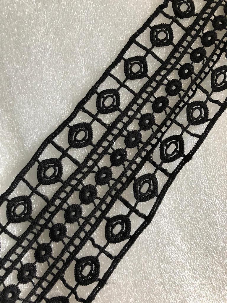 Broderie - 8,5 cm x 360 cm lengte - zwart, Ophalen of Verzenden, Zo goed als nieuw, Kant