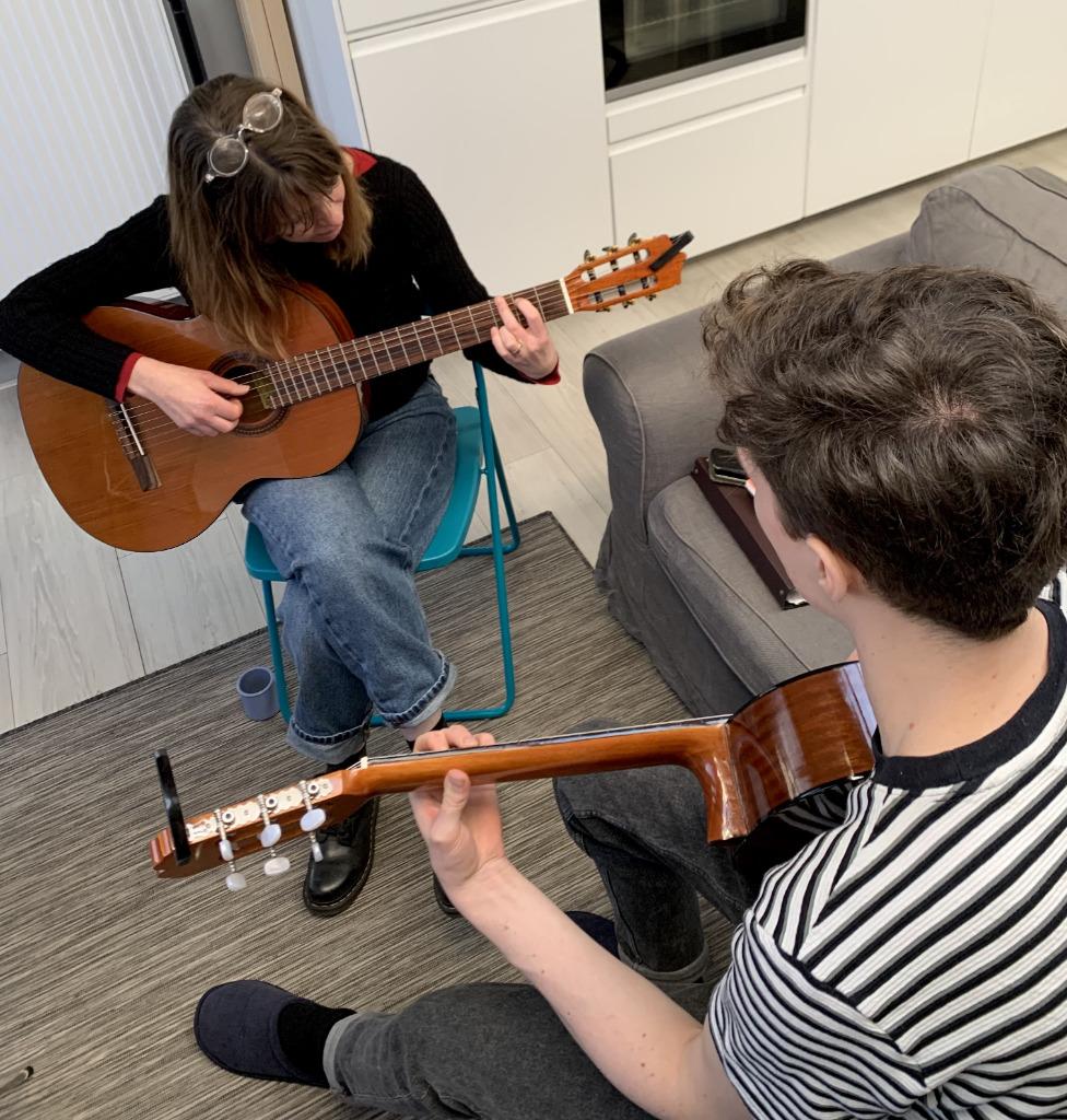 Guitar Lessons - beginner/experienced - Gitaarles Amsterdam, Privéles, Snaarinstrumenten
